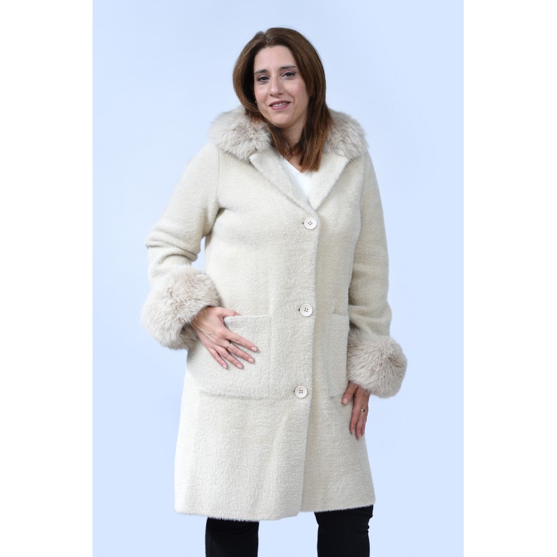 Παλτό εκρού με αποσπώμενη γούνα 