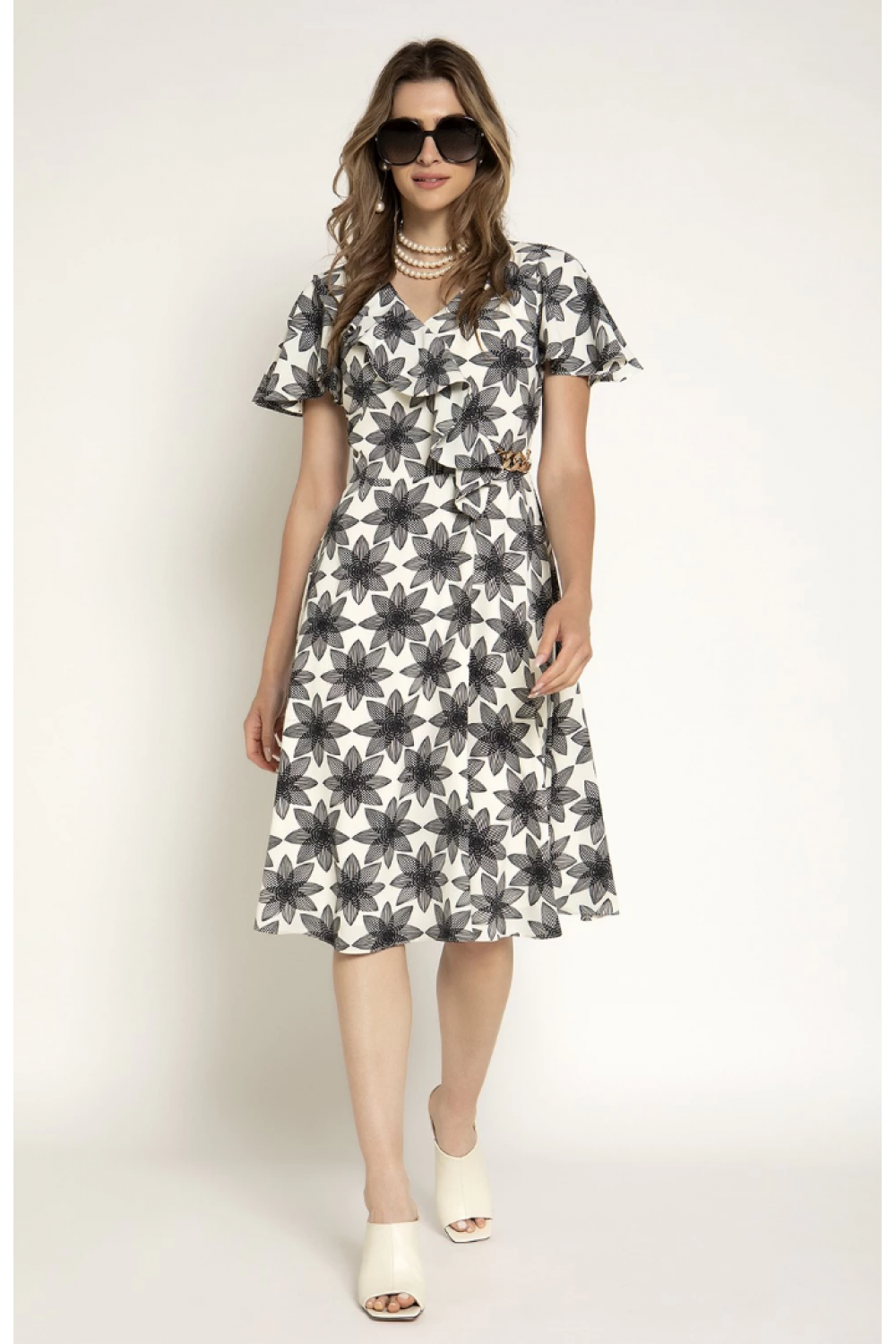 Φόρεμα εκρού με μαύρο σχέδιο  Μεγάλα Μεγέθη